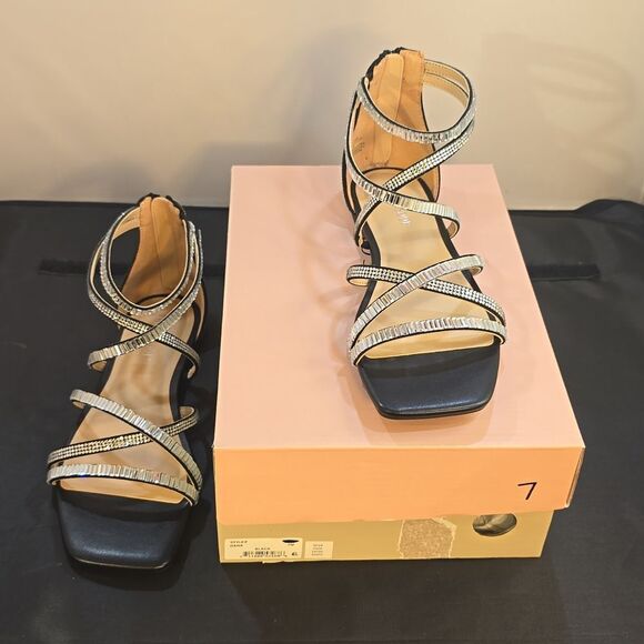 BRAND NEW THALIA SODI WOMEN'S DANA EMBELLISHED STRAPPY FLAT Flat SANDALS - Picture 15 of 16